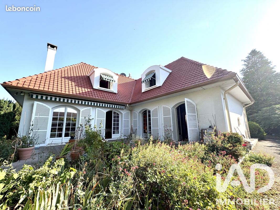 Maison 6 pièces 155 m² · à Villers-Bretonneux · 155 m² · 329 900 €