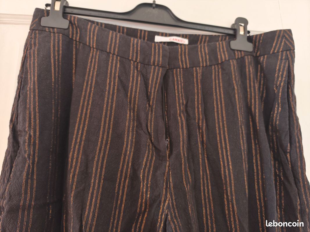Pantalon noir à rayures pailletée jaunes (effet brillant) pour femmes de la marque Camaïeu neuf (image 3)