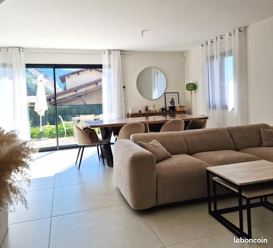 Maison 5 pièces 100 m² · à Tullins · 100 m² · 319 000 €