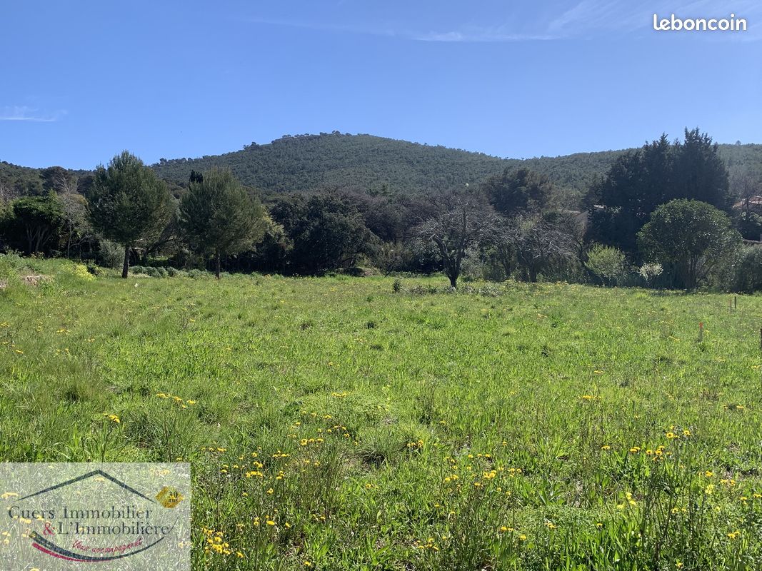 Terrain 643 m² · à Le Pradet · 643 m² · 450 000 €