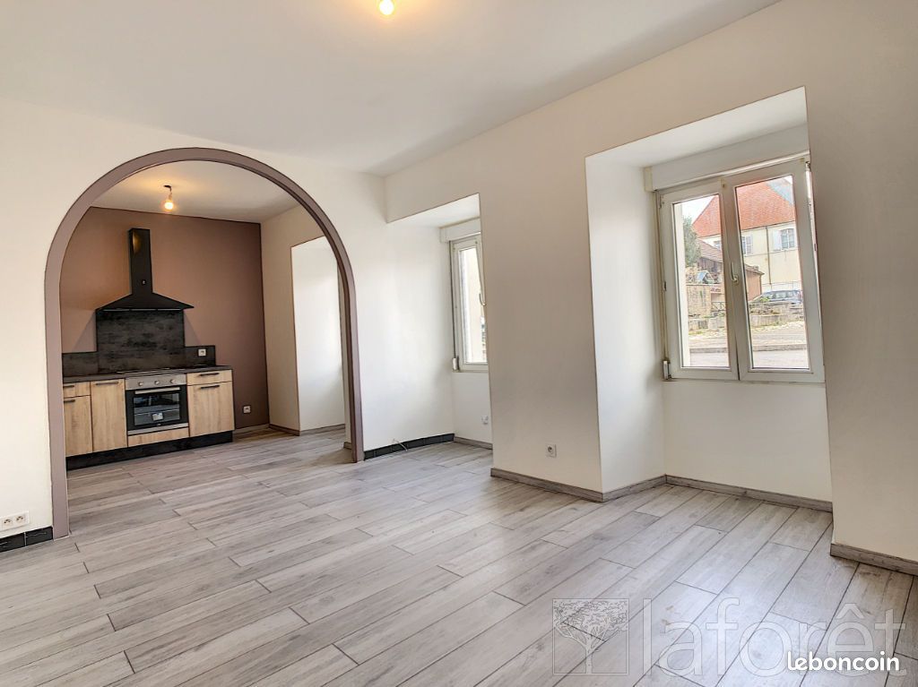 Appartement 5 pièces 97 m² · à Vesoul · 97 m² · 695 €/mois