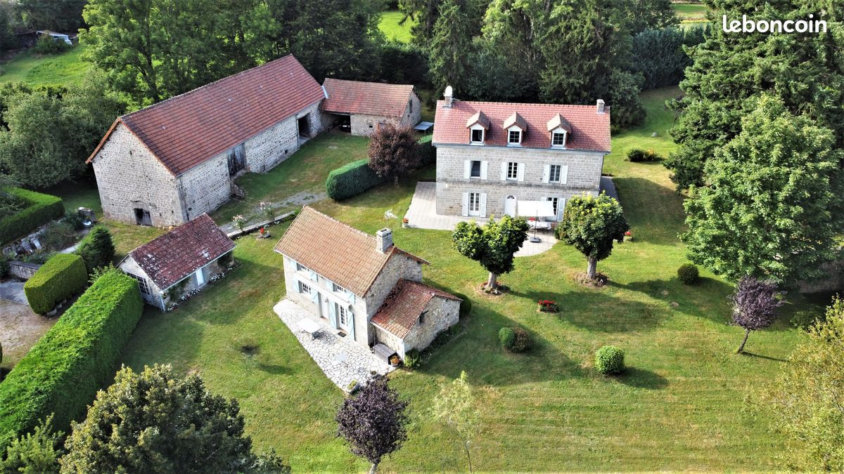 Maison 7 pièces 215 m² · à Flayat · 215 m² · 460 000 €