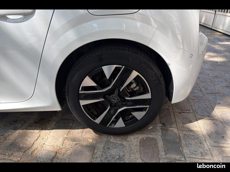 Peugeot 208 1.2 Hybrid 110ch Allure e-DCS6 (image 16)