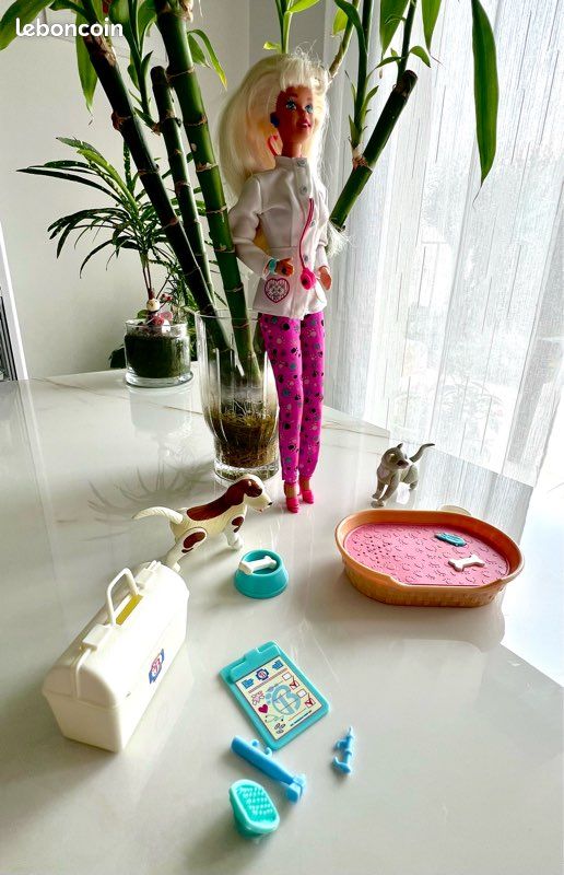 Barbie Poupée Clinique de Soins Clair | Kidinn Barbie Poupée Clinique de Soins Clair | Kidinn