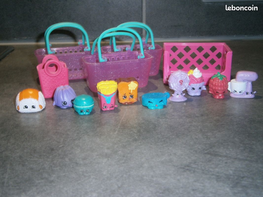 Lot de 10 Figurines Shopkins et 5 paniers (image 1)