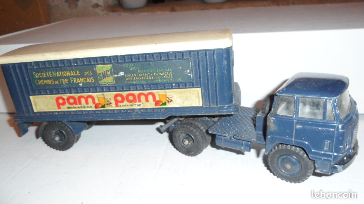 Camion miniature Unic SNCF Dinky Toys (image 2)