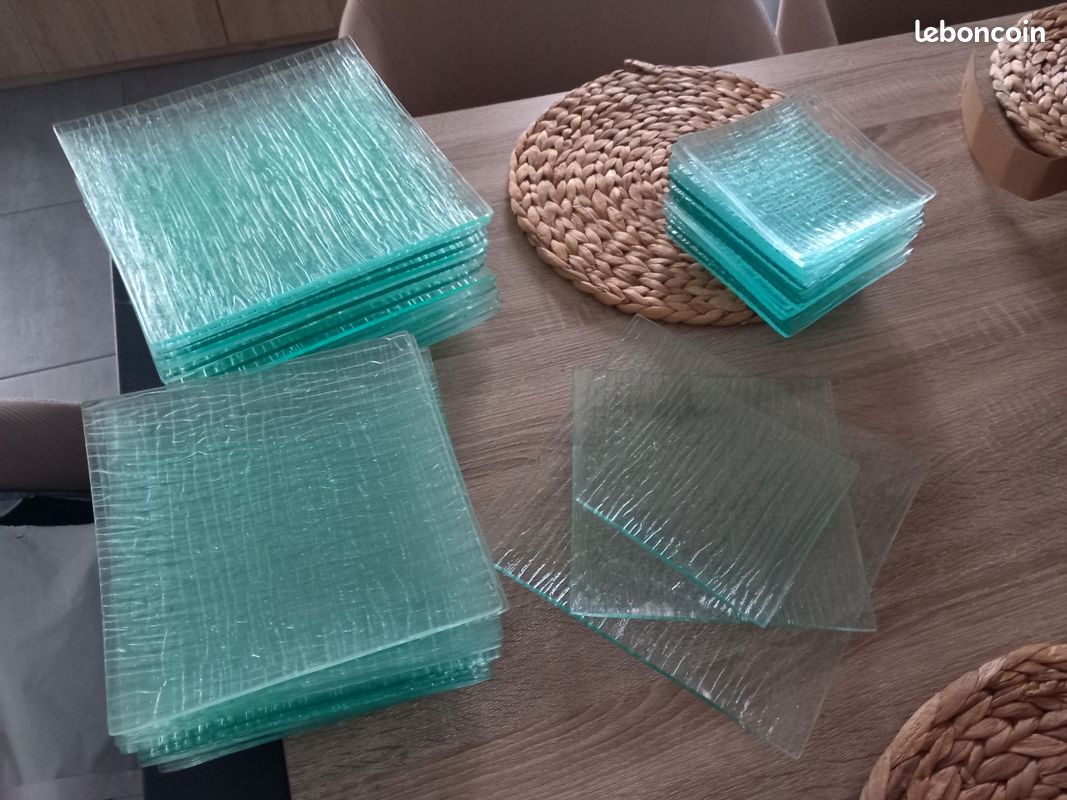 Service d'assiettes (image 1)