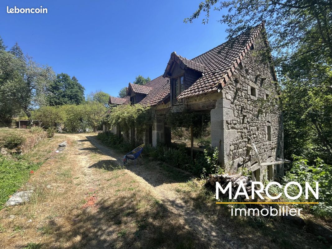 Maison 8 pièces 140 m² · à Aubusson · 140 m² · 230 000 €