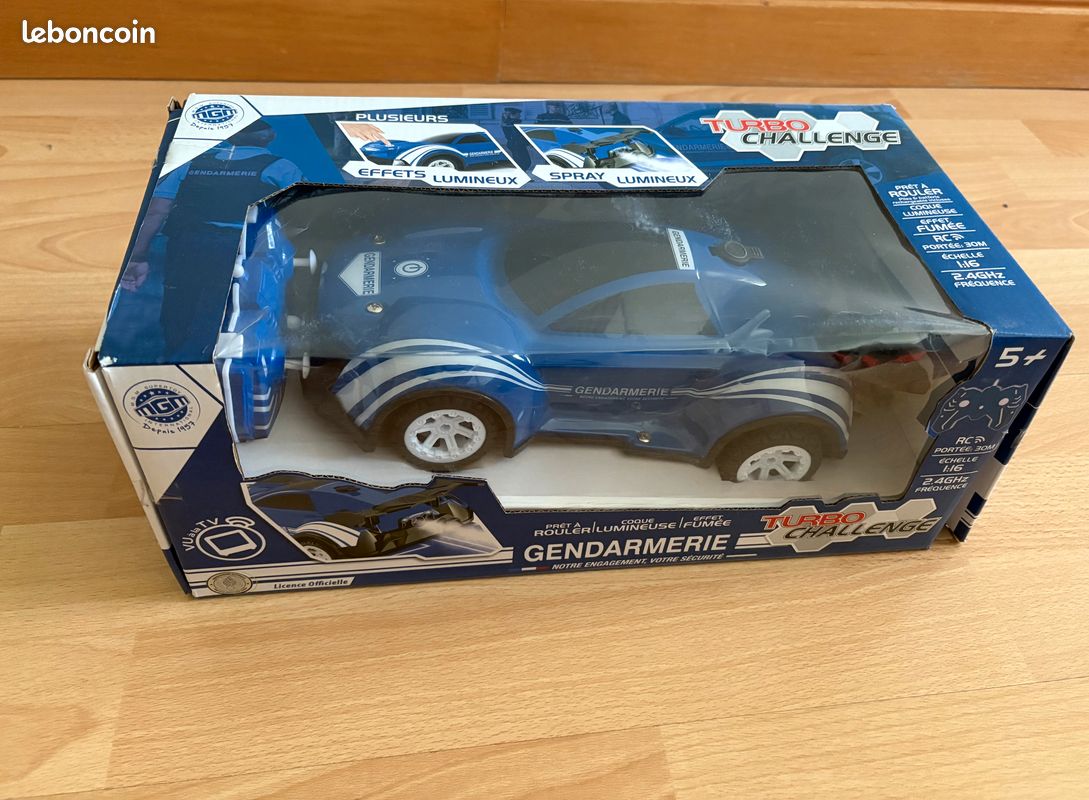 Voiture gendarmerie télécommandée (image 2)