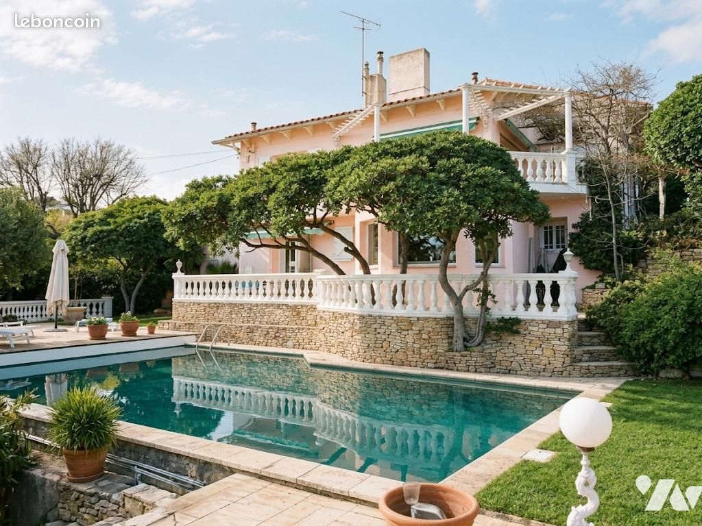 Maison 6 pièces 182 m² · à Marseille · 182 m² · 2 450 000 €