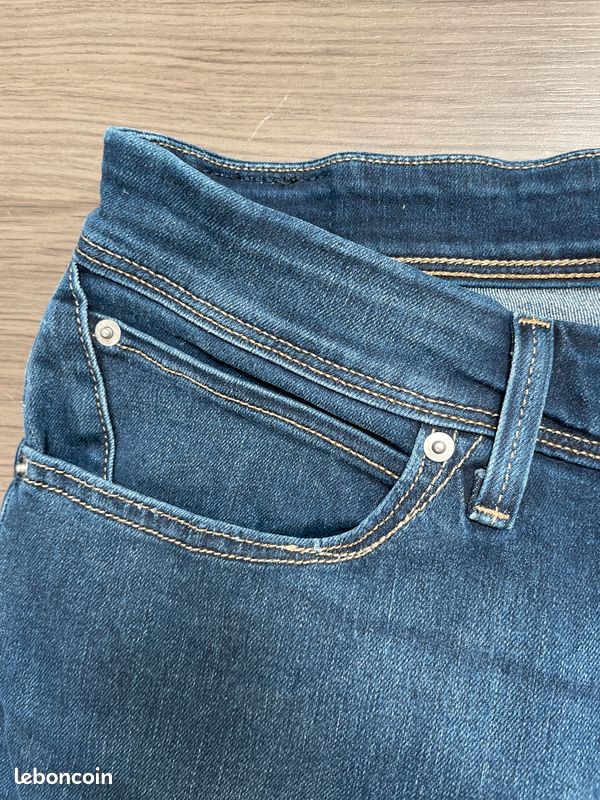 Levi's Mid Rise Skinny bermuda en jean bleu Femme W32 L25 (image 5)