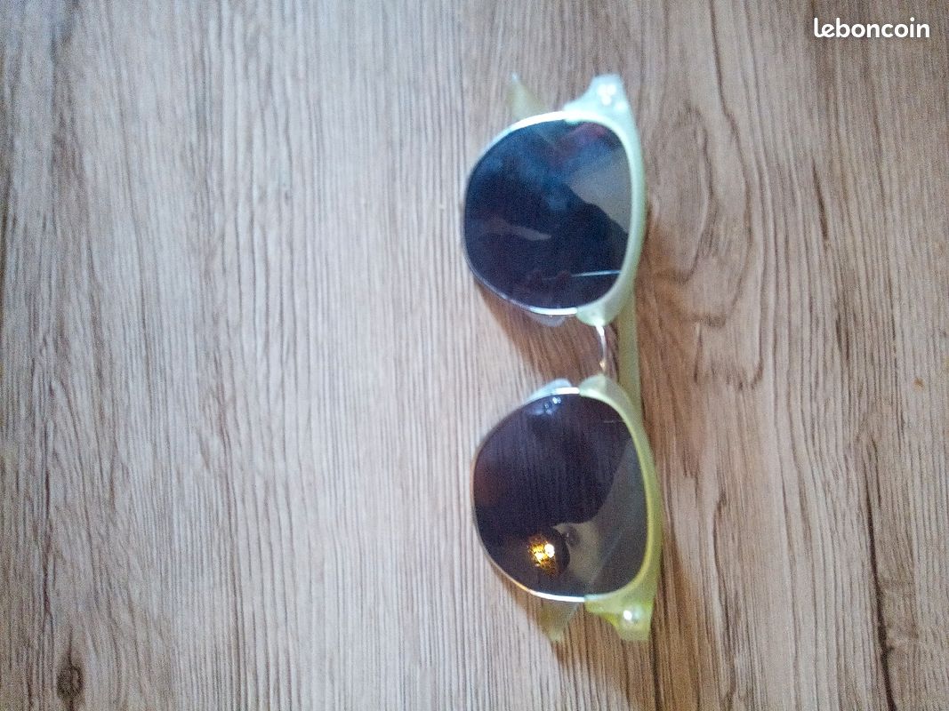 Je vends des lunettes (image 1)