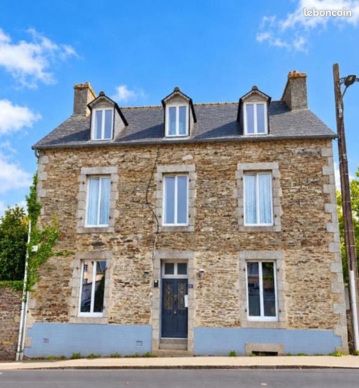 Maison 10 pièces 154 m² · à Châteauneuf-du-Faou · 154 m² · 440 000 €