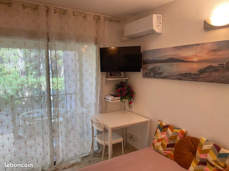 Appartement 1 pièce 19 m² · à Sanary-sur-Mer · 19 m² · 850 €/mois
