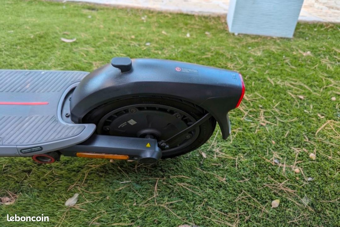 Trottinette Segway Ninebot E3 E - 296 km - Garantie Darty 2028 (image 4)