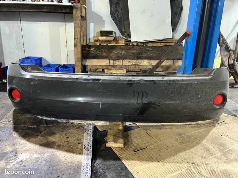 Pare choc arrière, couler noir, pour Ford Fiesta 5 (image 1)