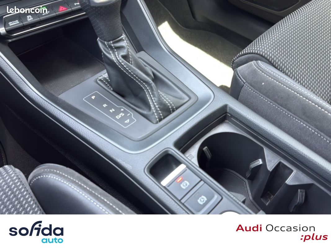 AUDI Q3 45 TFSIe 245 ch S tronic 6 S line (image 17)