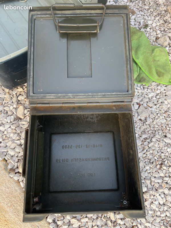 Caisse métallique munitions (image 2)