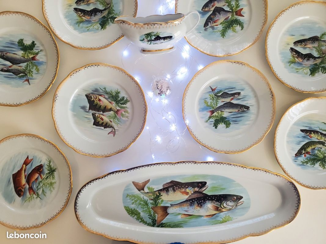 Service à poisson en porcelaine de Limoges peinte à la main, Grand Dépôt Paris, E. Bourgeois, XIXe - En vente sur France