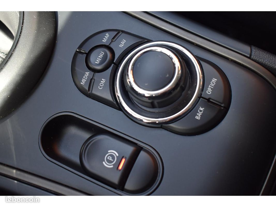 MINI COUNTRYMAN F60 LCI 136 ch BVA7 Cooper Essential (image 31)