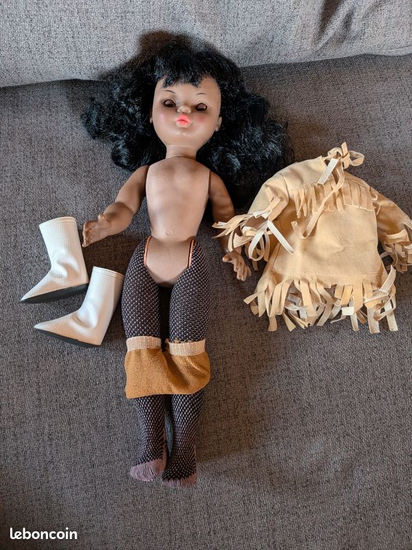PAR AMOUR DES POUPEES :: poupée Bella 30 cm