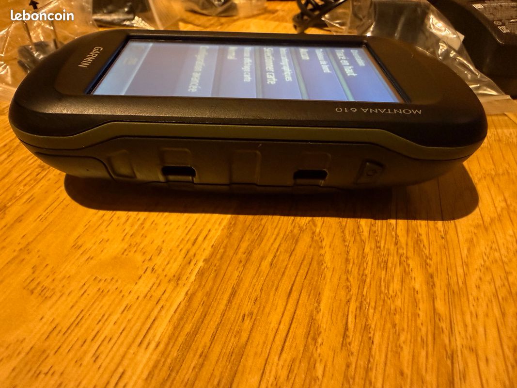 GPS Garmin Montana 610 - Parfait Pour L'aventure Et Les Activités Extérieures - Neuf