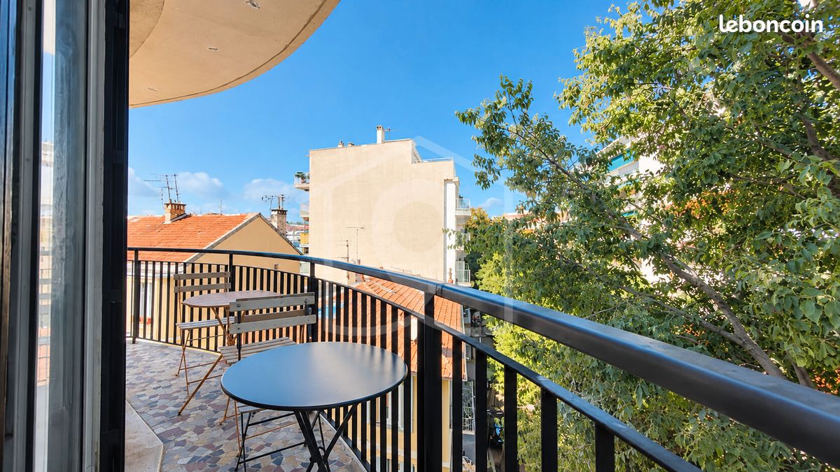 Appartement 3 pièces 56 m² · à Antibes · 56 m² · 379 900 €