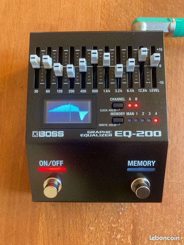 Pedale d'équalisation Boss EQ200 (image 4)