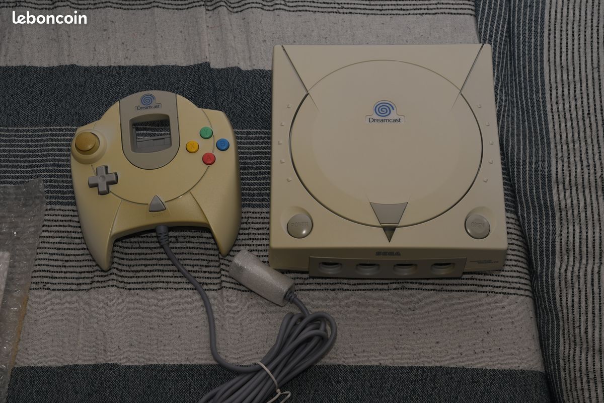 PRÉVOIR NETTOYAGE Console Dreamcast 100% Fonctionnelle + manette et