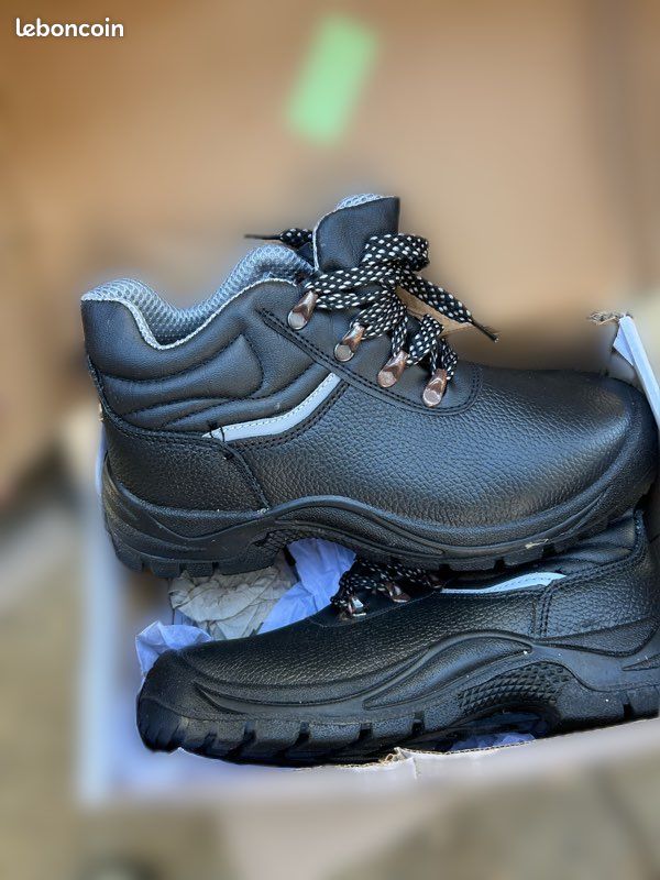 Chaussures de sécurité T41 (image 1)