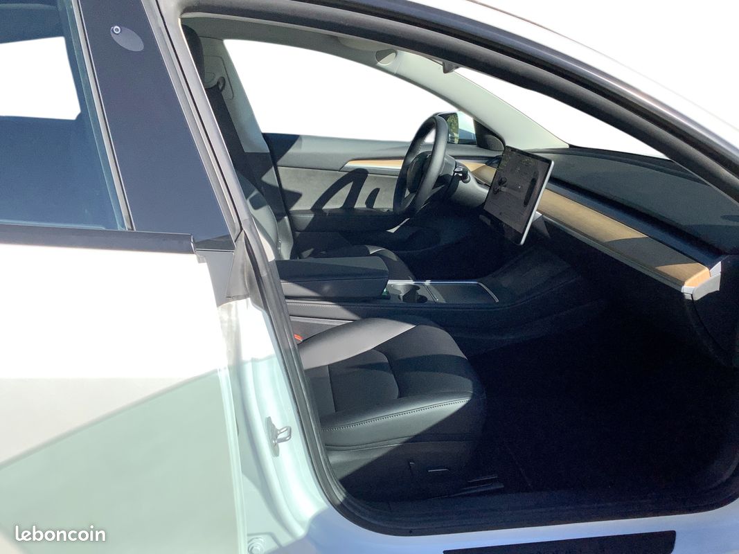 Tesla Model 3 2023 RWD - Véhicule d'occasion certifié (image 4)