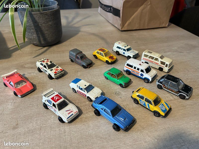 Lot De Petites Voitures Matchbox Lesney Années 60-70-80, Collection Métal