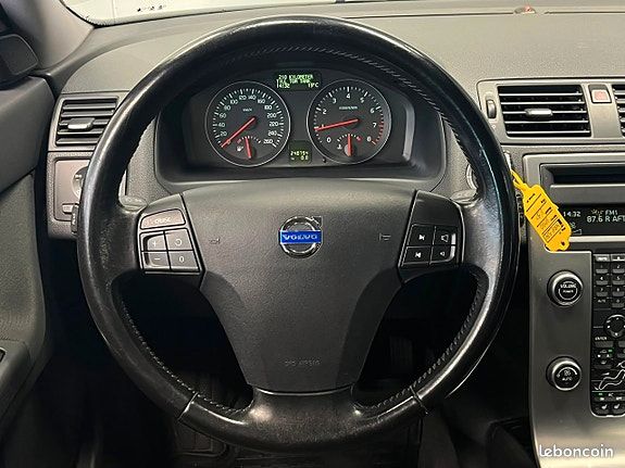 Volvo V50 1.8 ETHANOL 125 CH BVM MOMENTUM - CUIR 240800 km (image 16)