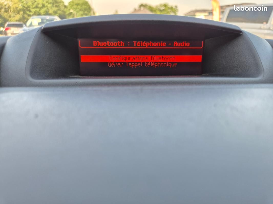 Peugeot Partner FOURGON STANDARD 1.6 BLUEHDI 100 S&S BVM5 PREMIUM (image 20)