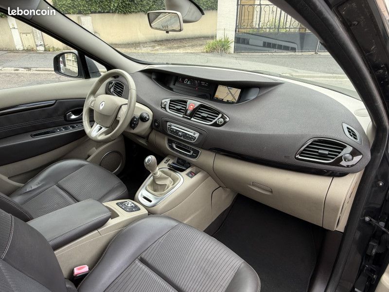 Renault GRAND SCENIC III 1.9 DCI 130CH FAP PRIVILEGE EURO5 5 PLACES (image 18)