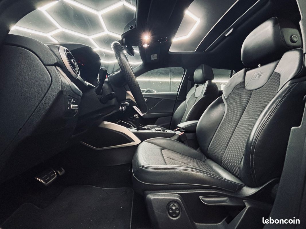 Audi Q2 35 TFSI 1.5L 150CH S LINE + ENTRETIEN CONSTRUCTEUR + TOIT OUVRANT + CARPLAY + CAMERA DE RECUL + GARANTIE 12 MOIS (image 9)