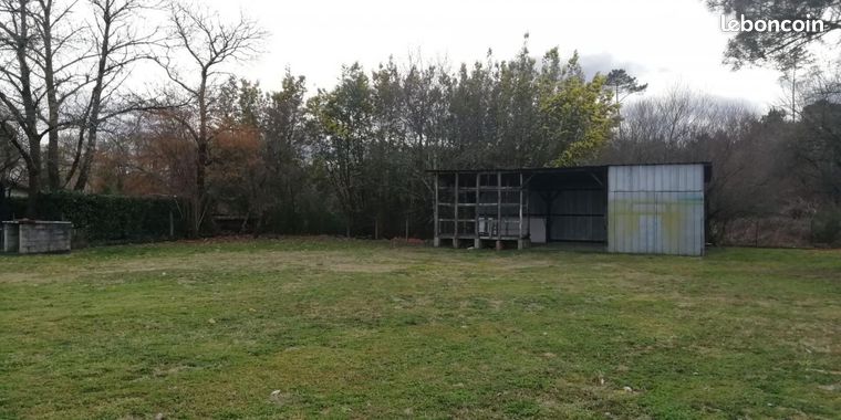 Terrain 1 063 m² Ygos Saint Saturnin