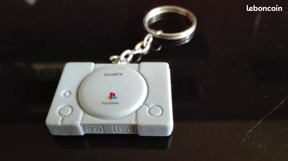 Porte clé Playstation I vintage (image 1)