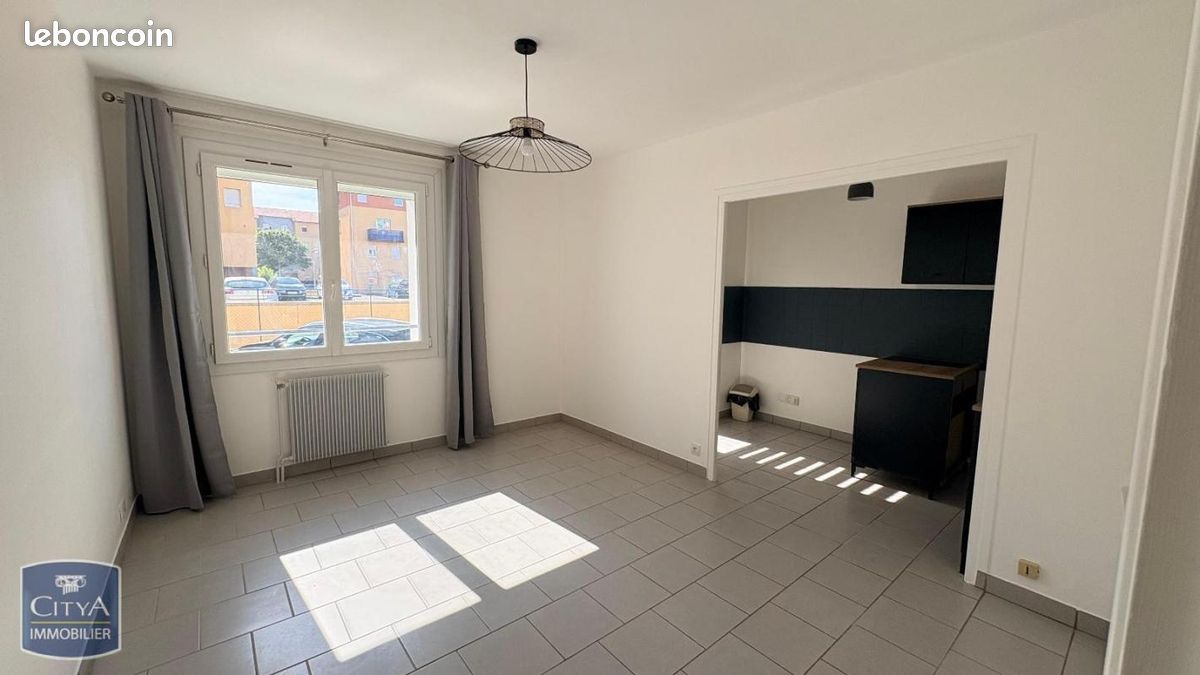 Appartement 1 pièce 26 m² · à Roanne · 26 m² · 415 €