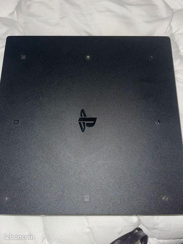 Ps4 pro 2 manettes 1t (image 4)