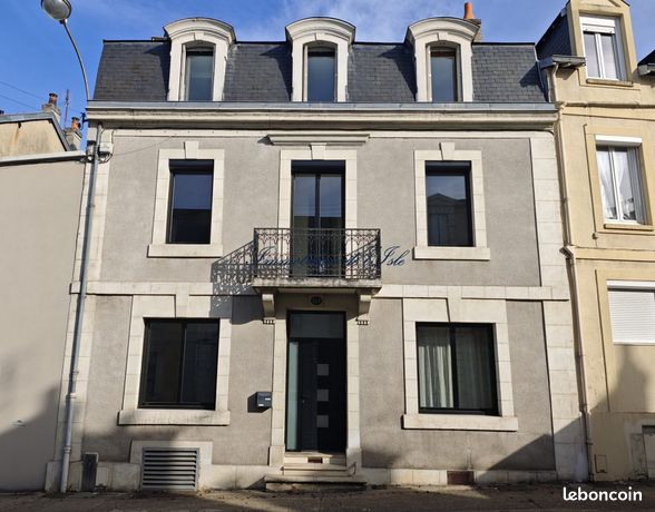 Maison 12 pièces 265 m²