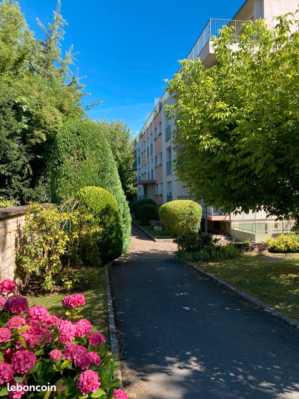 Appartement 5 pièces 95 m² · à Montbéliard · 95 m² · 53 000 €