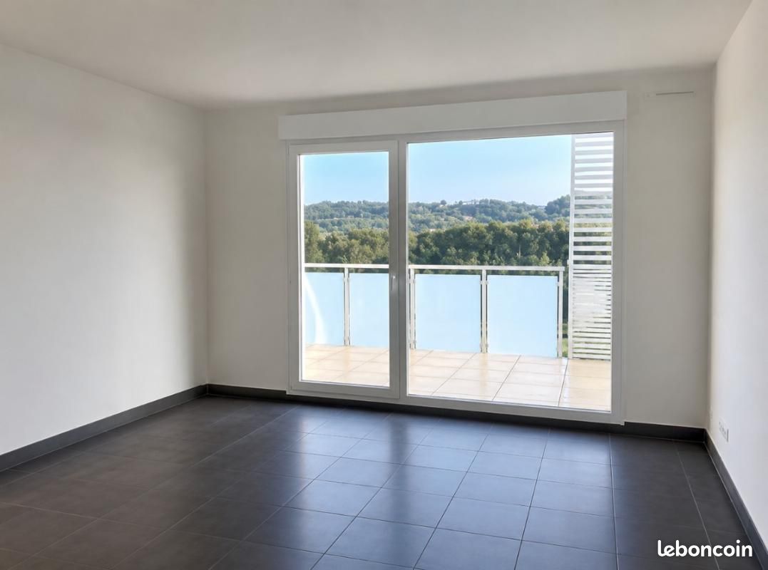 Appartement 2 pièces 44 m² · à Albigny-sur-Saône · 44 m² · 649 €