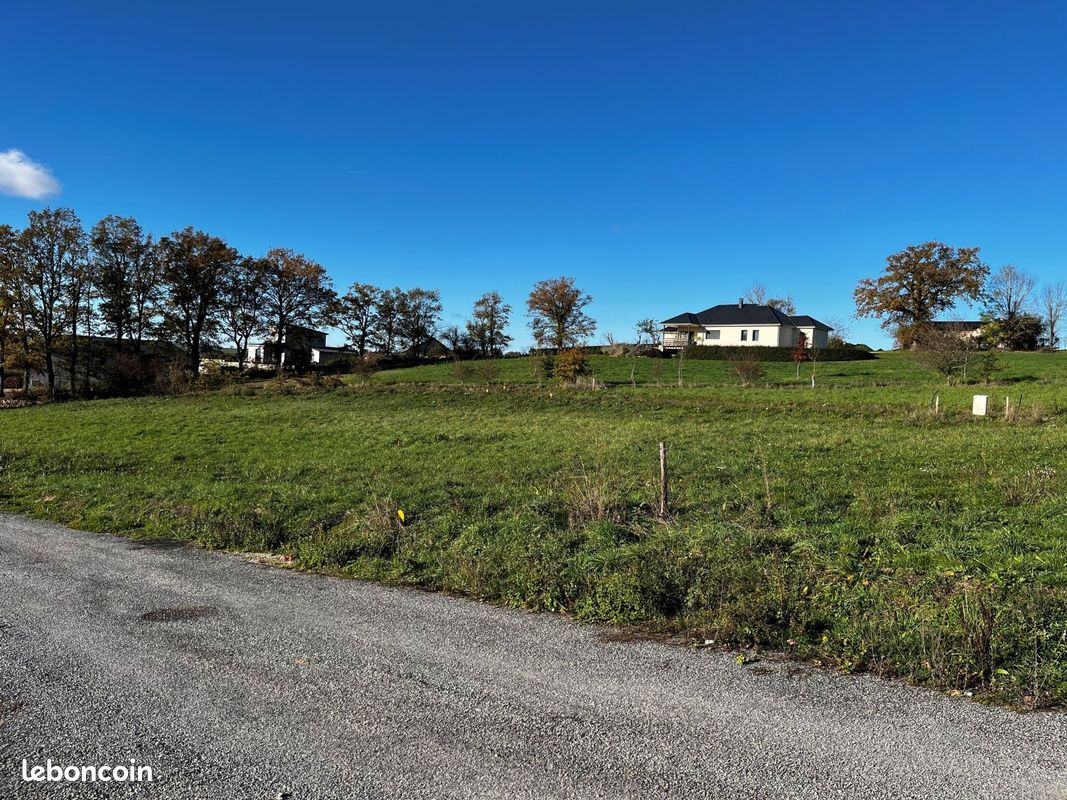 Terrain 902 m² · à Gramond · 902 m² · 36 000 €