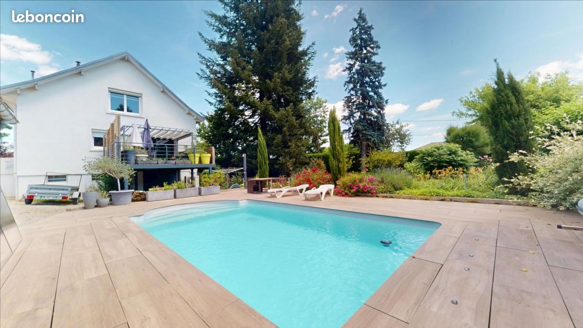 Maison 5 pièces 160 m² · à Franois · 160 m² · 380 000 €