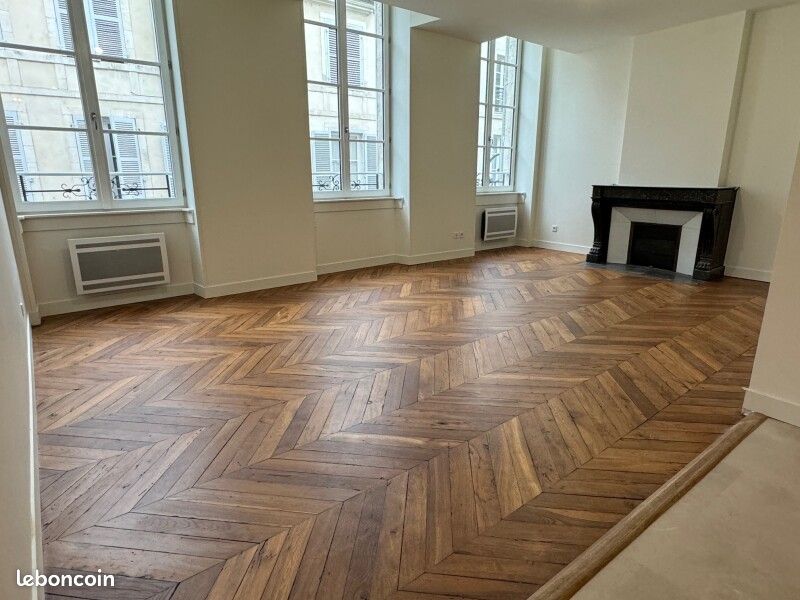 Appartement 3 pièces 74 m² · à Orléans · 74 m² · 778 €