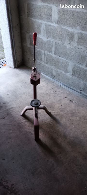 Embouteilleuse (image 1)