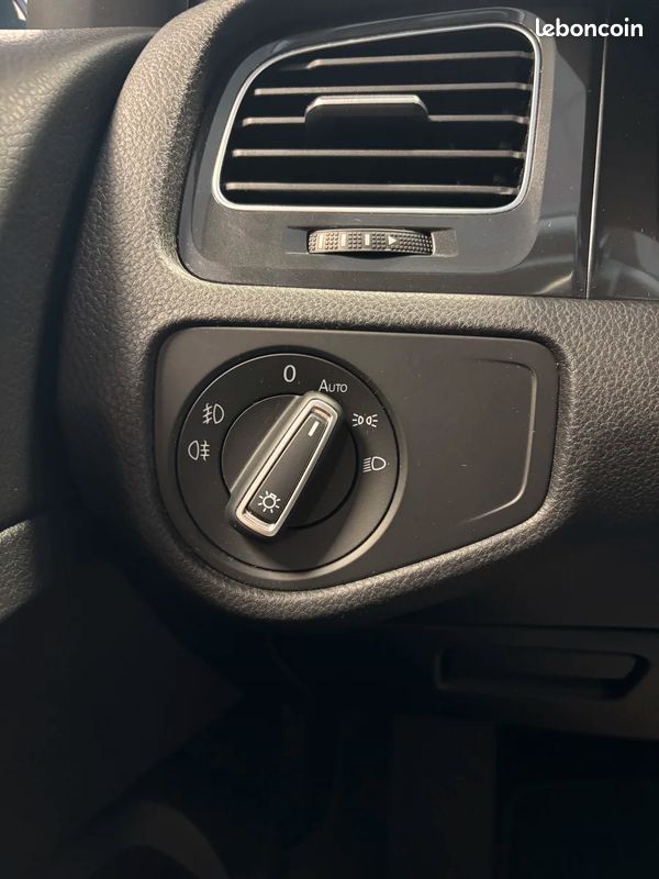 VOLKSWAGEN Golf VII 2.0 TDI 150 FAP DSG7 Confortline Business 8.0 CV (image 18)
