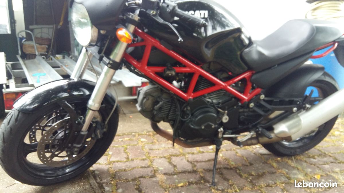 Ducati 695 monster (image 1)