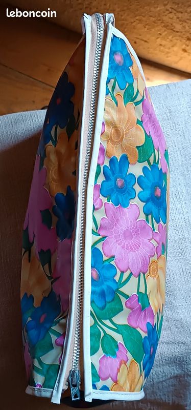 Ancienne trousse de toilette plastique grandes fleurs (image 8)